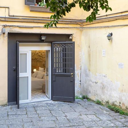 Al Cristo Velato - Historical Center - Apartment Napoli Bagian luar foto