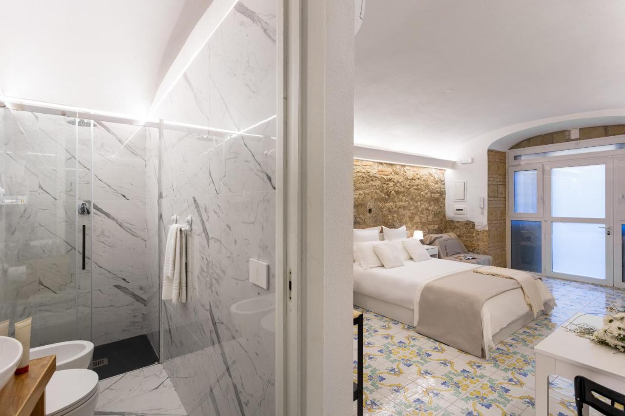 Al Cristo Velato - Historical Center - Apartment Napoli Bagian luar foto